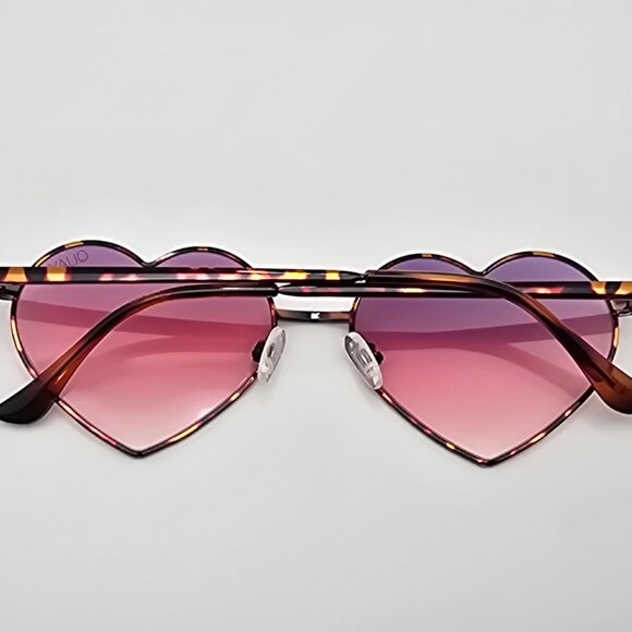 Quay Australia Heartbreaker Tortoise Frame Purple Fade Heart Lens Sunglasses - Picture 10 of 13